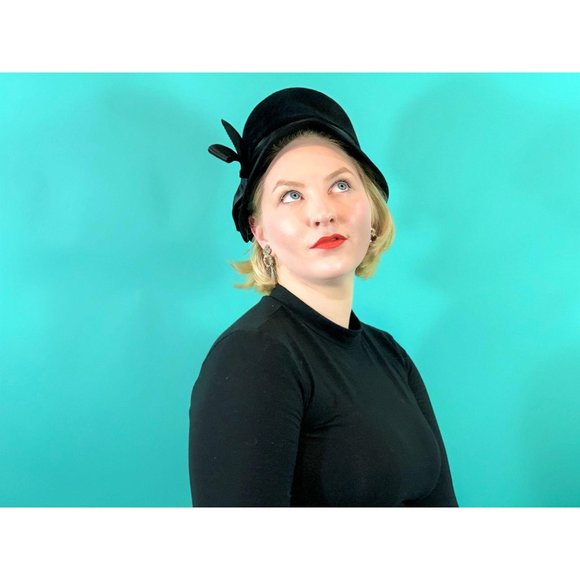 Vintage 1950s Bucket Hat Luxuria Black Satin Bow Tall Hat - Picture 5 of 10